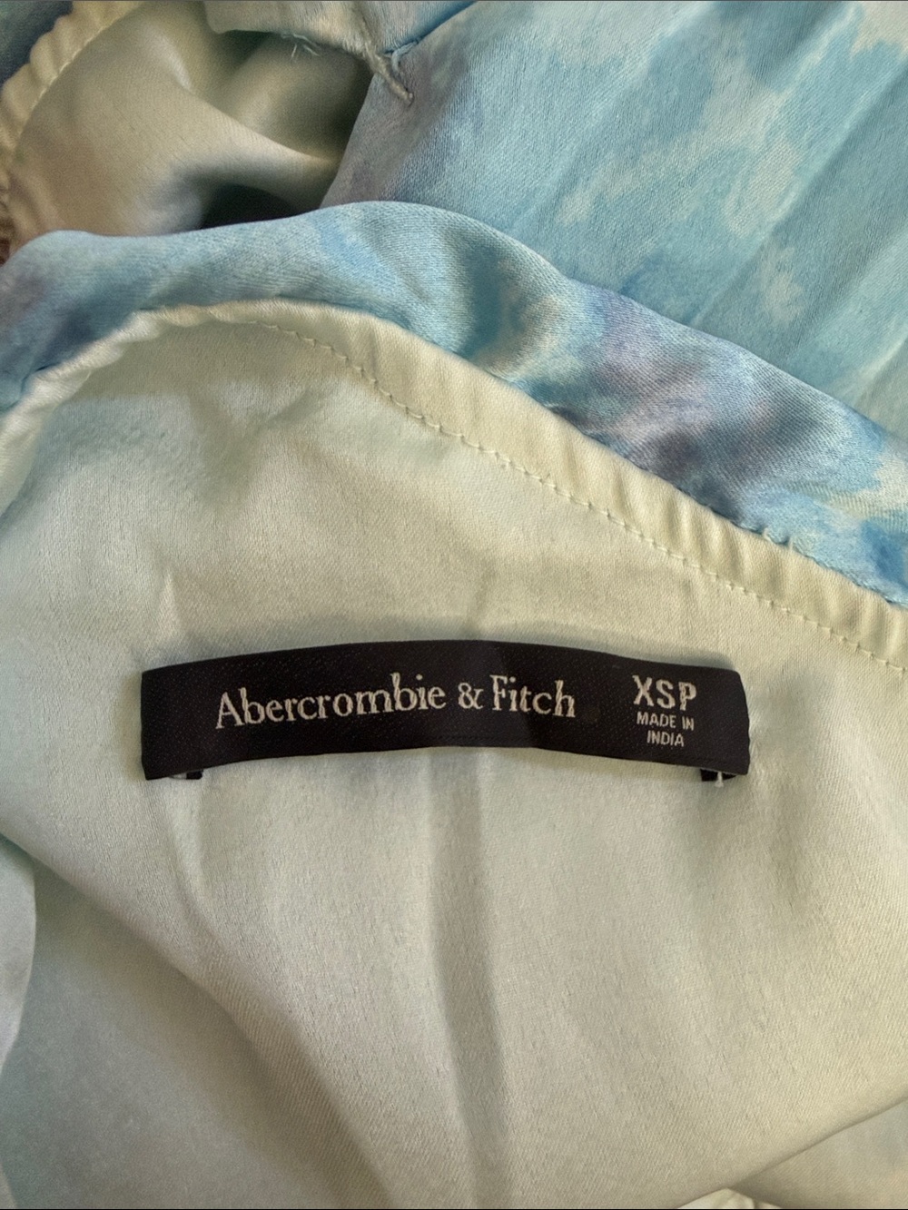 Abercrombie & Fitch Giselle One-Shoulder Pleated Asymmetrical Dress with Slit - Picture 4 of 4